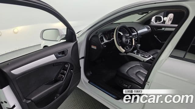 Audi New A4 B8, 2015 11