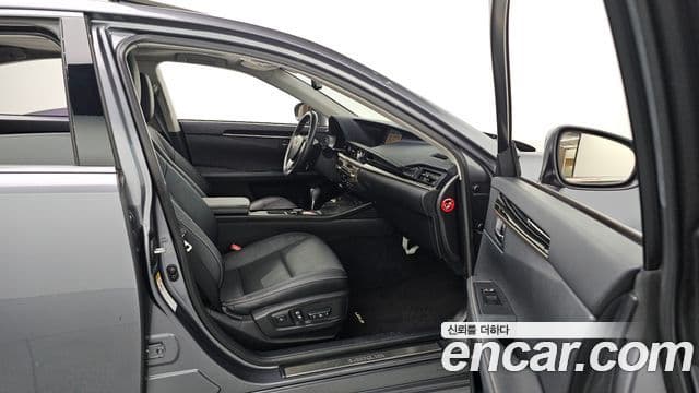 Lexus New ES300h XV60, 2014 18