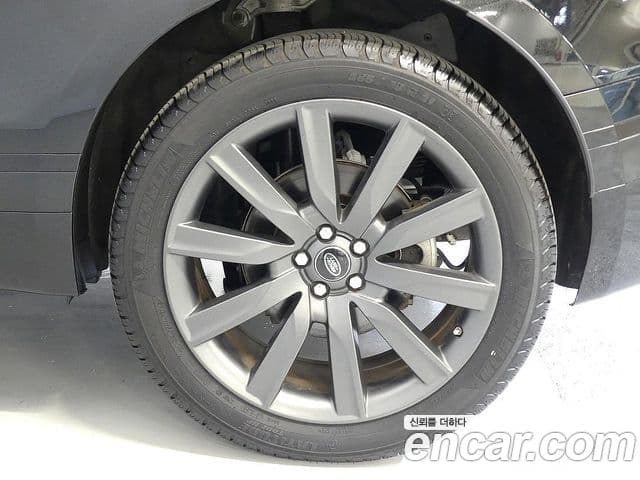 Land Rover Range Rover Velar 3.0 D300 R-Dynamic HSE, 2020 4