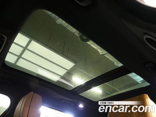 Land Rover Range Rover Velar 3.0 D300 R-Dynamic HSE, 2020 10