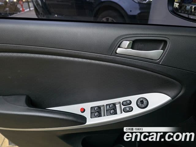 Hyundai Accent(новый кузов / новое поколение) 1.4 VVT Smart, 2014 16