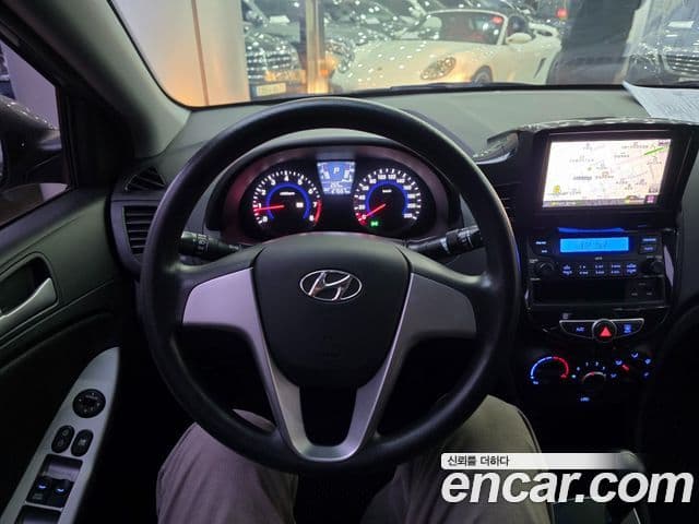 Hyundai Accent(новый кузов / новое поколение) 1.4 VVT Smart, 2014 17