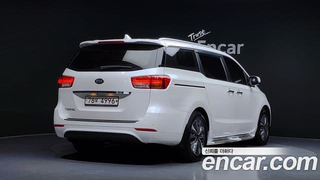 Kia All New Carnival Prestige, 2015 2