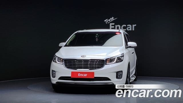 Kia All New Carnival Prestige, 2015 3
