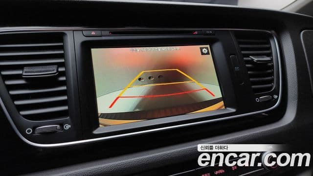 Kia All New Carnival Prestige, 2015 15