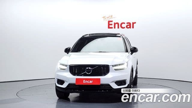 Volvo XC40 B4 R-Design, 2021 3
