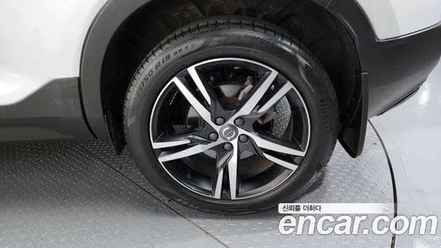 Volvo XC40 B4 R-Design, 2021 все фото