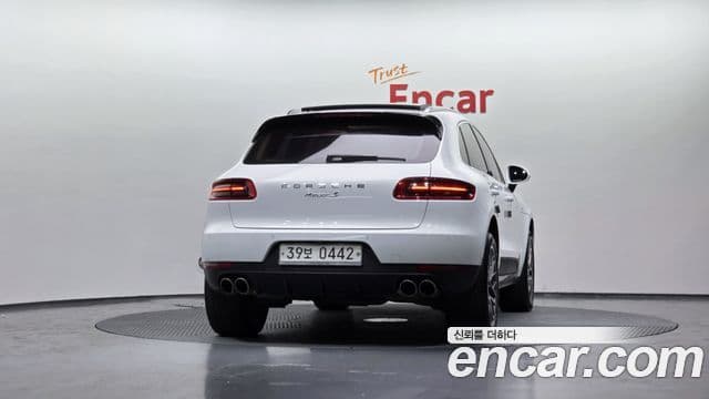 Porsche Macan 95B, 2017 4