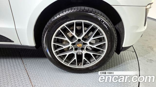 Porsche Macan 95B, 2017 все фото