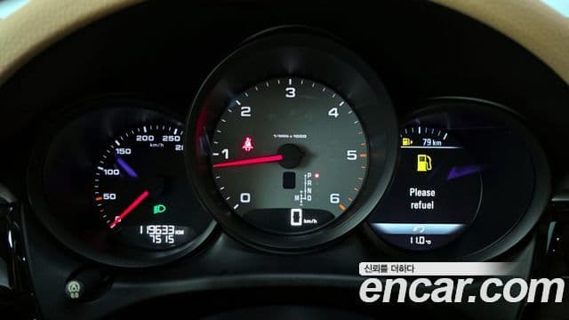 Porsche Macan 95B, 2017 8