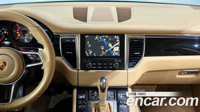 Porsche Macan 95B, 2017 14