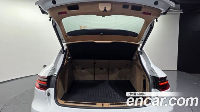 Porsche Macan 95B, 2017 20