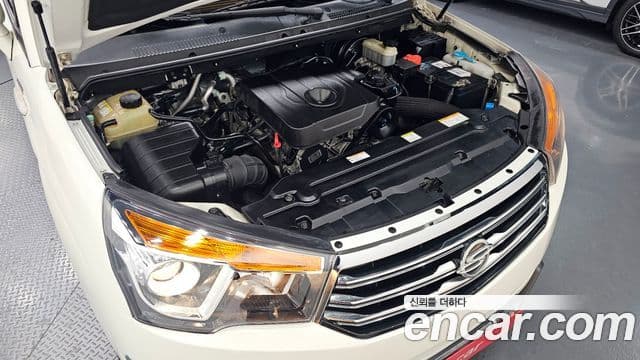 KG모빌리티(SsangYong) Korando 투리스모 4WD GT 11인승, 2014 6