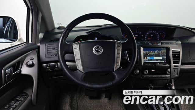 KG모빌리티(SsangYong) Korando 투리스모 4WD GT 11인승, 2014 13