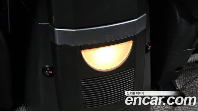 KG모빌리티(SsangYong) Korando 투리스모 4WD GT 11인승, 2014 18