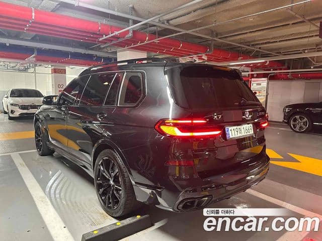 BMW X7 (G07) M60i xDrive M Sport 6인승, 2024 3