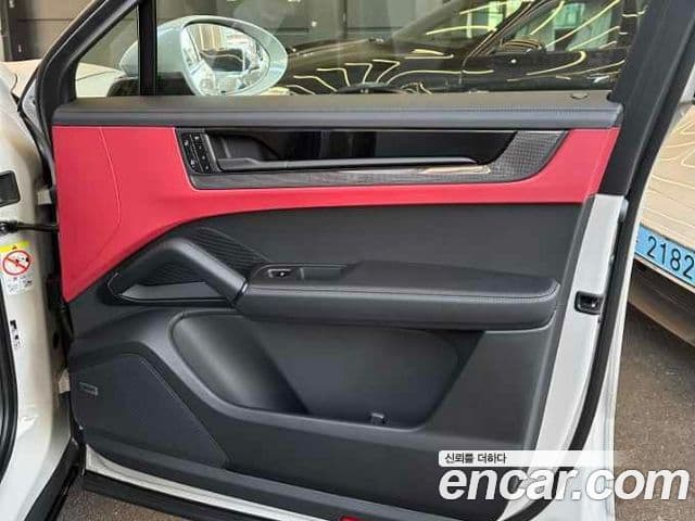 Porsche Cayenne (PO536) 4.0 GTS купе, 2025 15