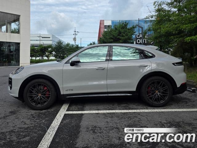 Porsche Cayenne (PO536) 4.0 GTS купе, 2025 20