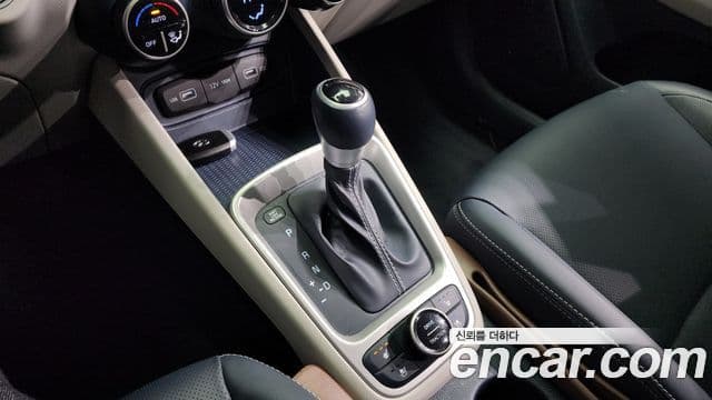 Hyundai Venue 1.6 Modern Plus, 2022 9