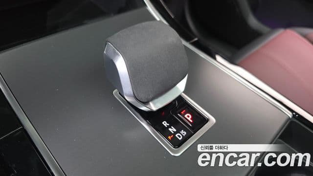 Land Rover Range Rover Velar 3.0 P400 Dynamic HSE, 2025 9