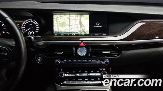 Genesis EQ900 Luxury, 2016 15