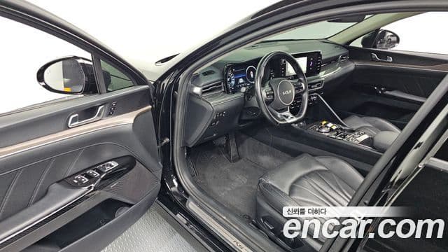 Kia K5 3세대 Signature, 2022 10