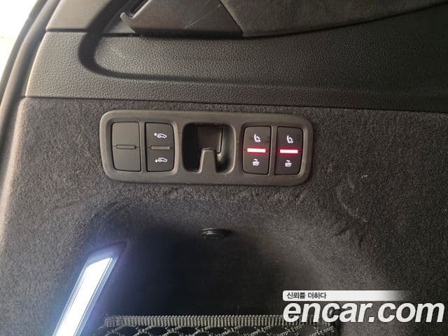 Audi SQ7 (4M), 2025 13