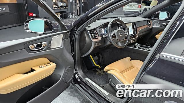Volvo XC60 2세대 B5 Inscription, 2021 11