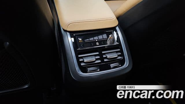 Volvo XC60 2세대 B5 Inscription, 2021 18