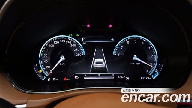 Genesis GV70, 2021 8