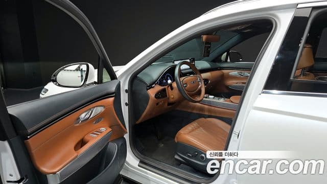 Genesis GV70, 2021 10