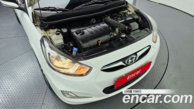 Hyundai Accent(новый кузов / новое поколение) Premier, 2012 6