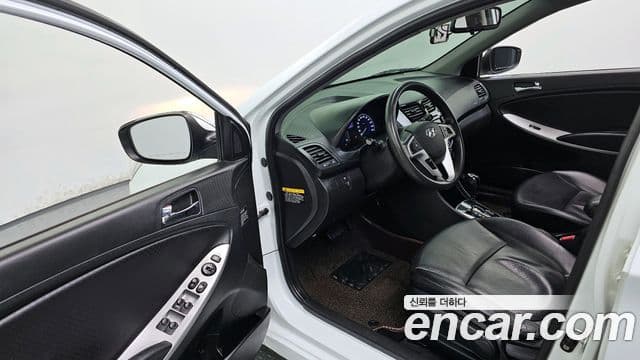 Hyundai Accent(новый кузов / новое поколение) Premier, 2012 11