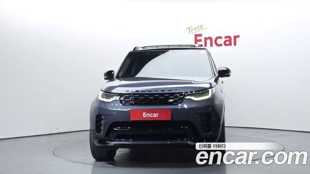 Land Rover Discovery 5 D350 Dynamic HSE, 2025 3