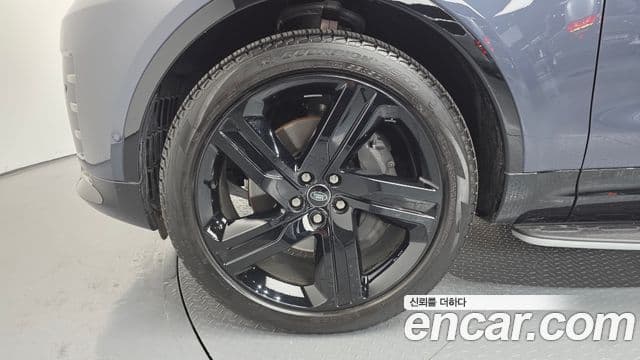 Land Rover Discovery 5 D350 Dynamic HSE, 2025 все фото