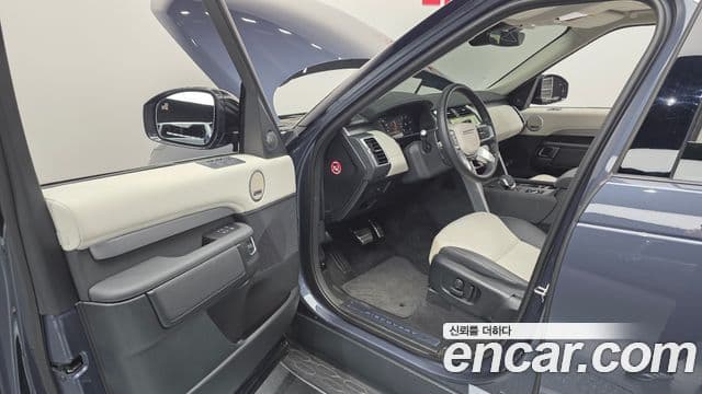 Land Rover Discovery 5 D350 Dynamic HSE, 2025 11