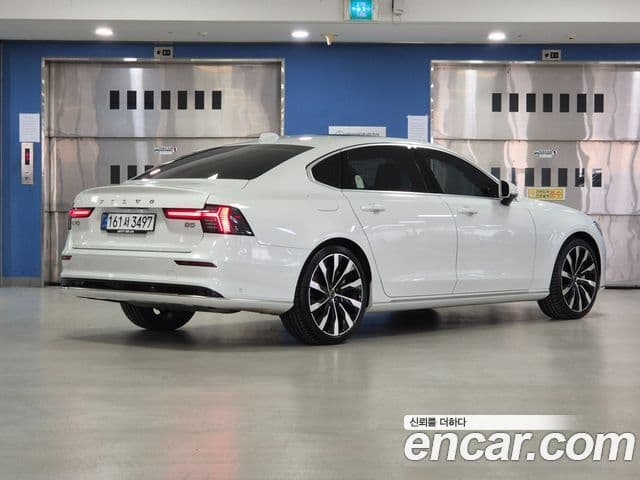 Volvo S90 B5 Ultra Bright, 2026 4