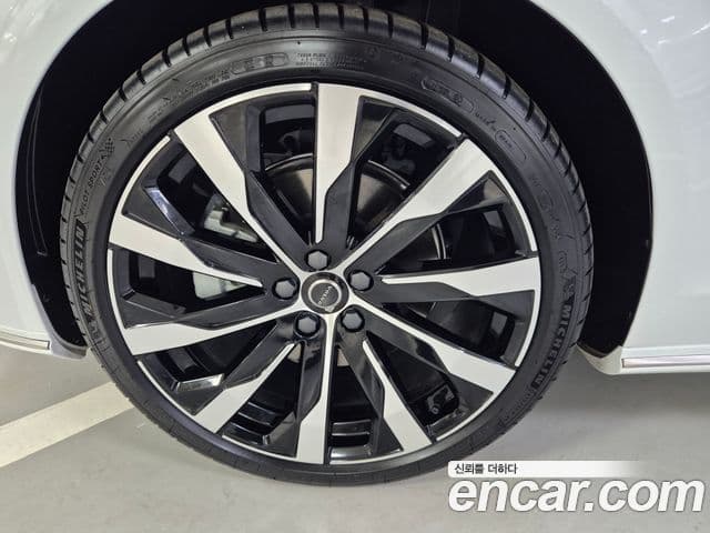 Volvo S90 B5 Ultra Bright, 2026 все фото