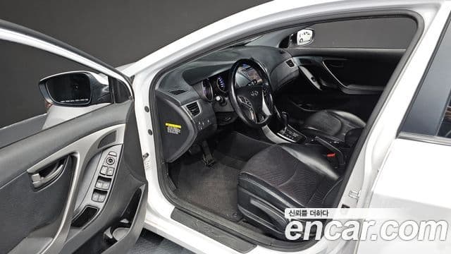 Hyundai Avante MD M16 GDI Smart, 2013 10