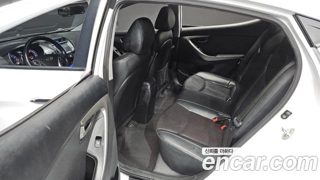 Hyundai Avante MD M16 GDI Smart, 2013 11