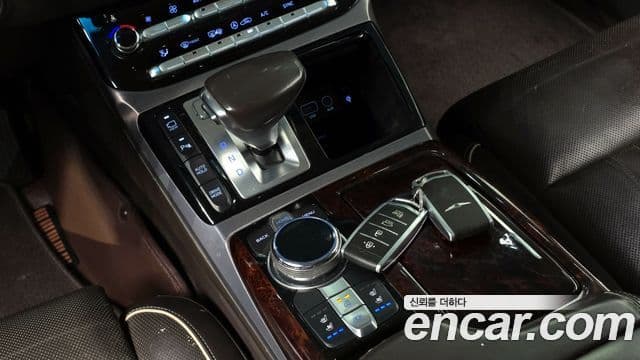 Genesis EQ900 Prestige, 2016 9