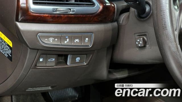 Genesis EQ900 Prestige, 2016 14