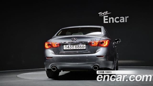 Infiniti Q50 3.5 гибрид Essence, 2016 4