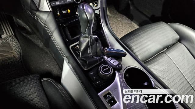 Infiniti Q50 3.5 гибрид Essence, 2016 9