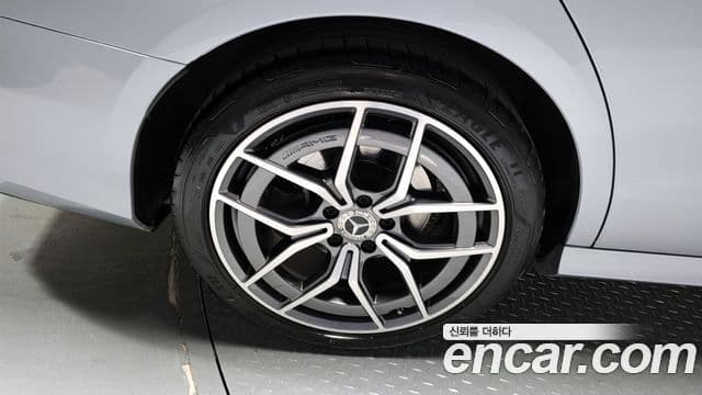 Mercedes-Benz E-класс W213 AMG Line, 2022 все фото