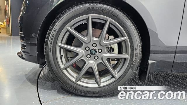 Land Rover Range Rover Velar 3.0 P400 Dynamic HSE, 2025 все фото