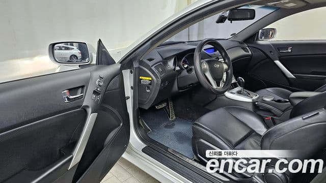 Hyundai Genesis купе 200 турбо RW, 2010 10