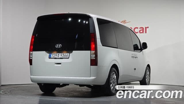 Hyundai Staria Modern, 2025 2