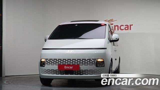 Hyundai Staria Modern, 2025 3
