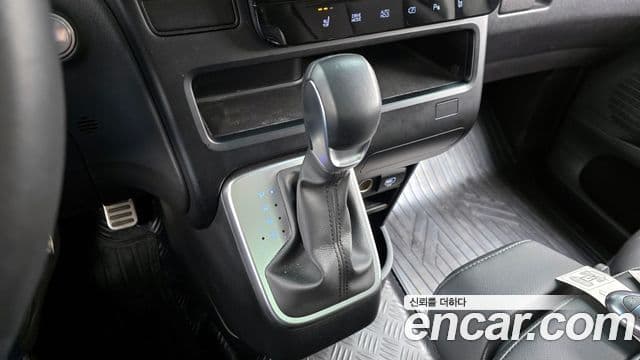 Hyundai Staria Modern, 2025 9